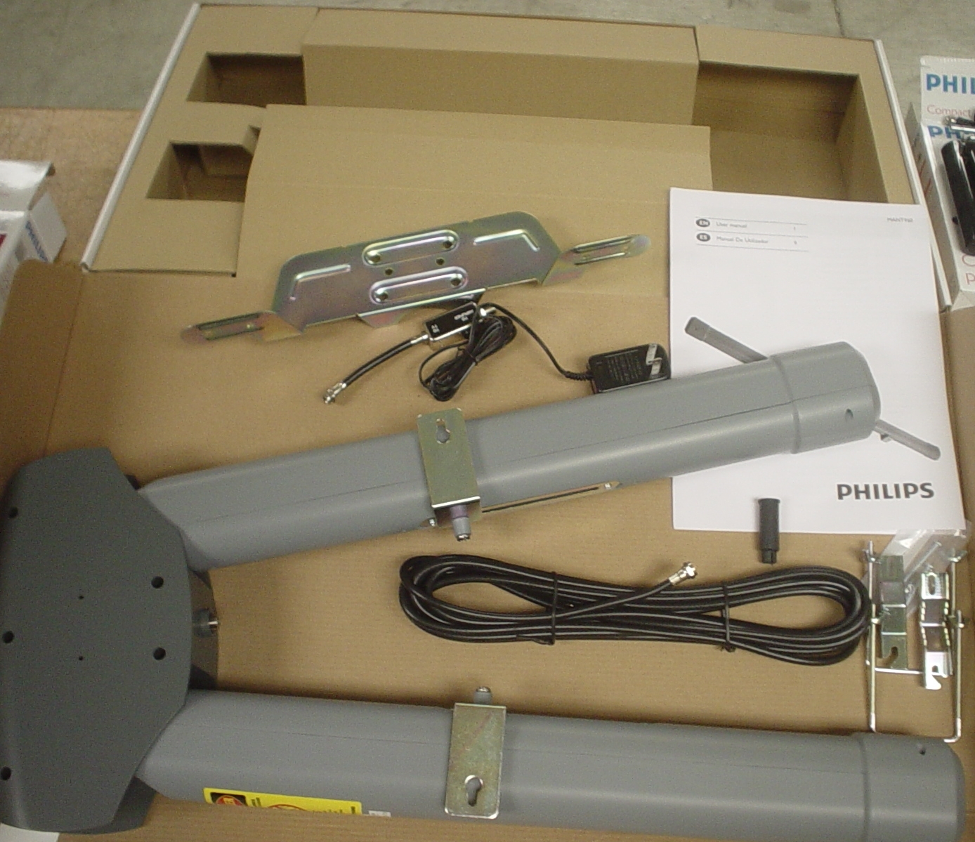 US2MANT950 IN/OUTDOOR PWRD ANTENNA Philips Support